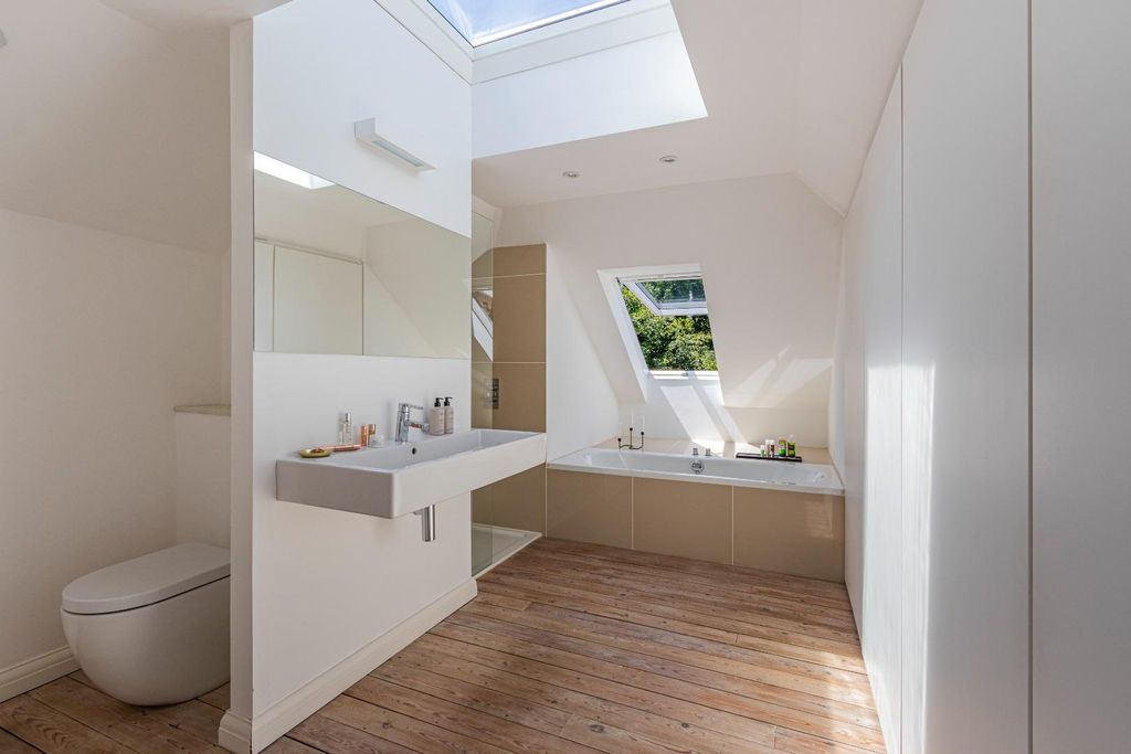 Additional image 8 of 5 bed detached house for saleAel Y Bryn, Rudry, Caerphilly CF83