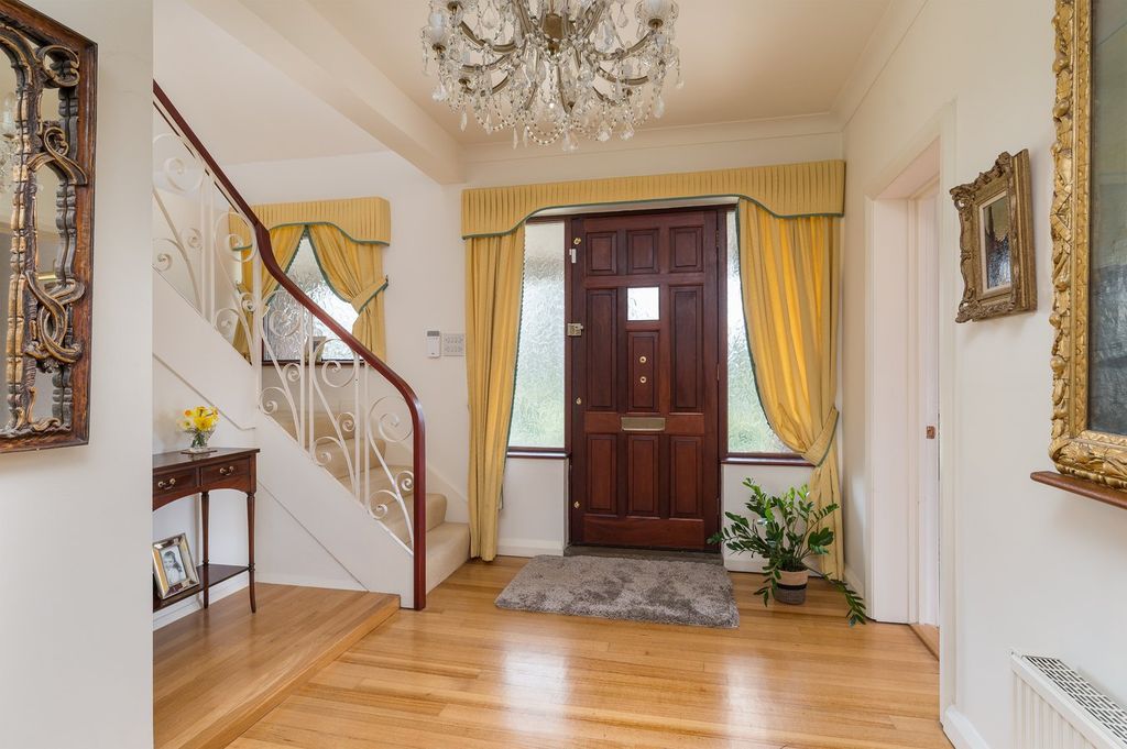 Additional image 5 of 5 bed detached house for saleWestfield Road, Oakley, Bedfordshire MK43