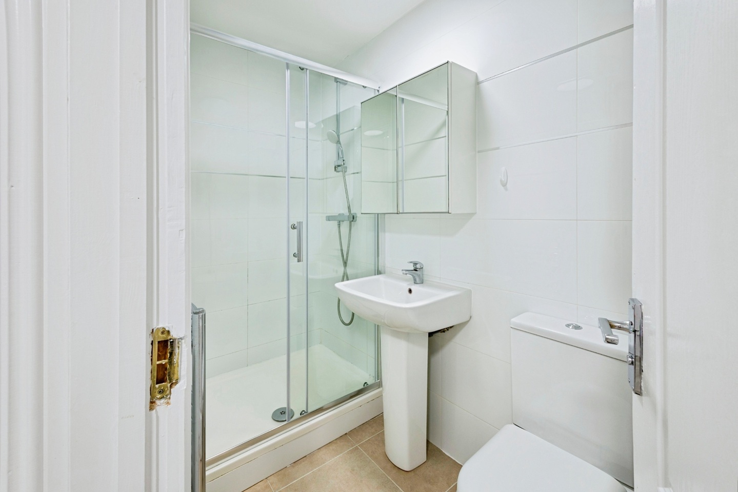Additional image 7 of 4 Bed Flat, Brondesbury Road, NW6, N1 7GU