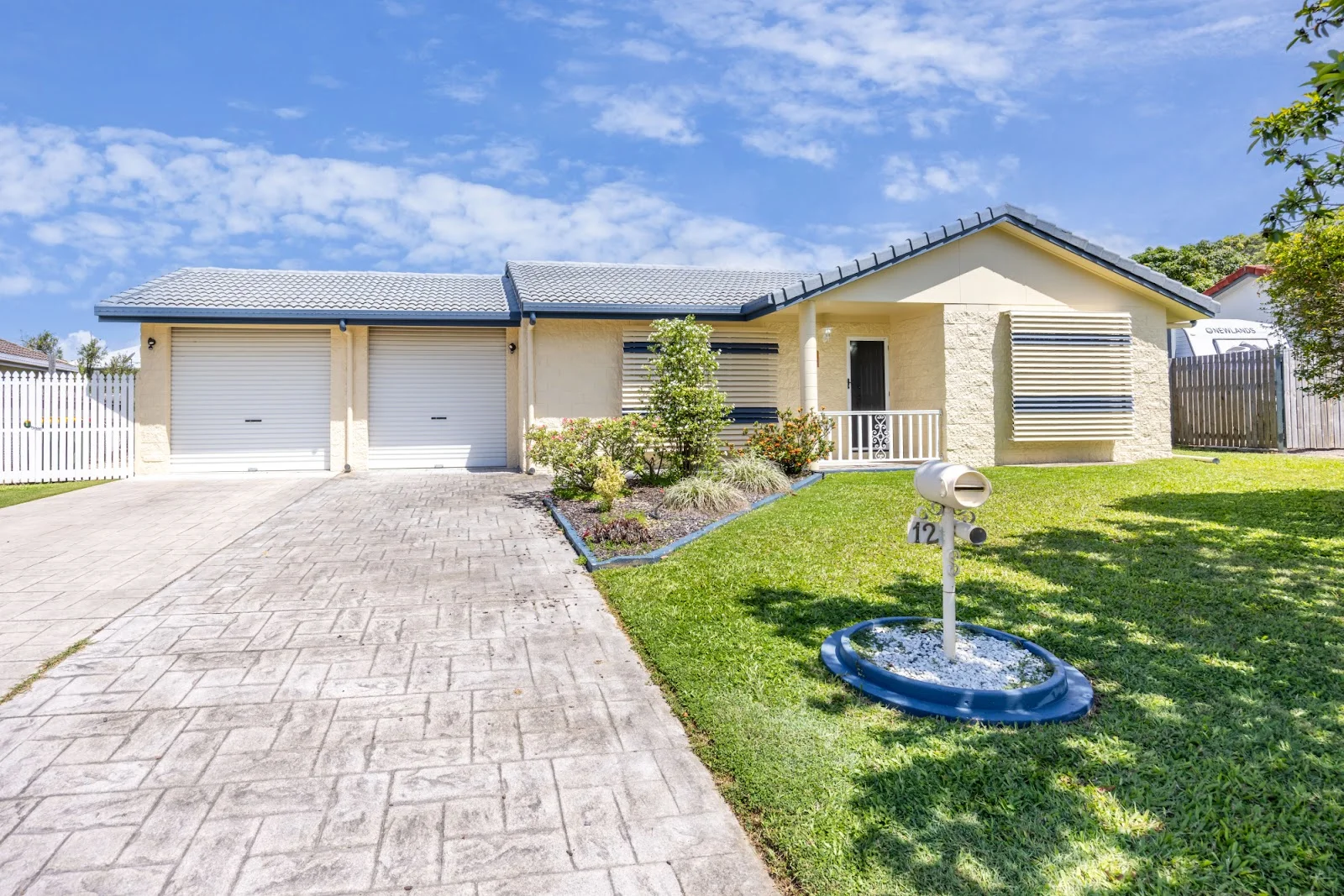 12 Santa Lucia Drive, Mount Louisa QLD 4814