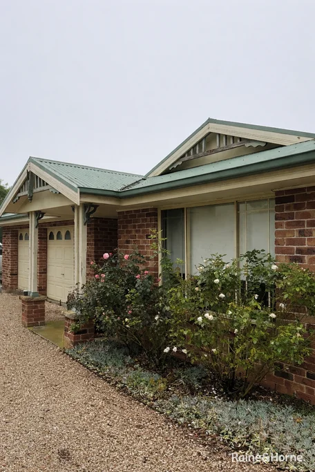 1 Hoddle Lane, Robertson NSW 2577
