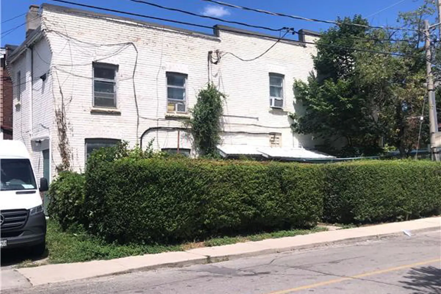 782 Dovercourt Road photo 2