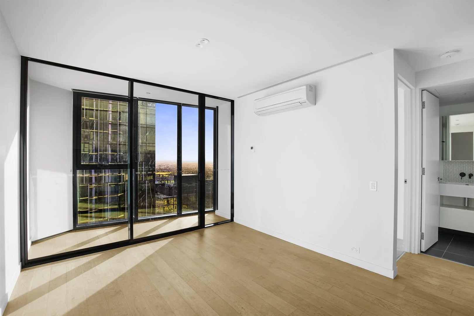 Unit 6001/442 Elizabeth St, Melbourne VIC 3000