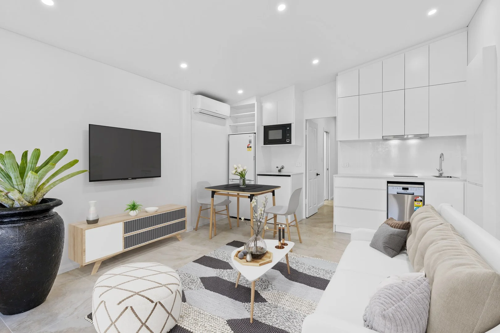 B/20 Portsmouth Road, Erina NSW 2250