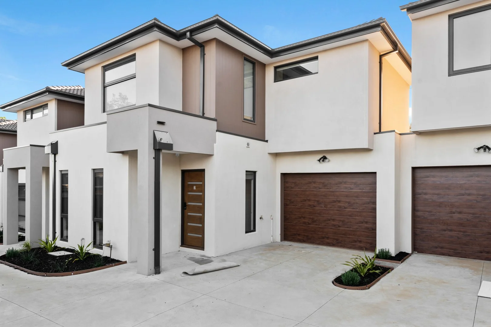2/17 Saint Johns Court, Narre Warren VIC 3805