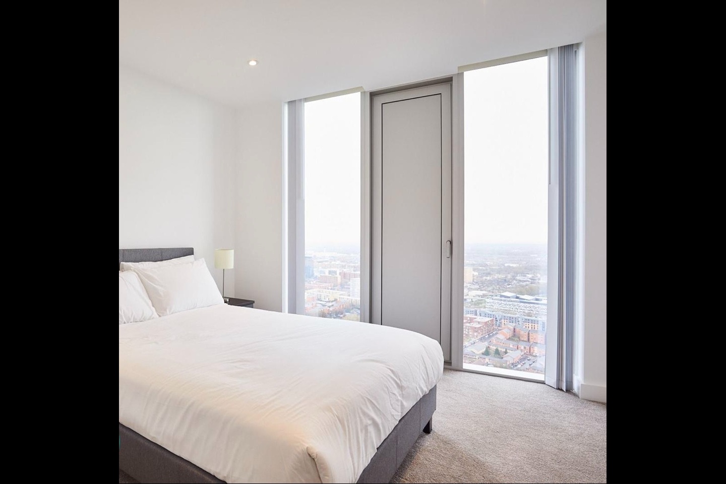 2 Bed Flat, Owen St, M15, N1 7GU photo 5