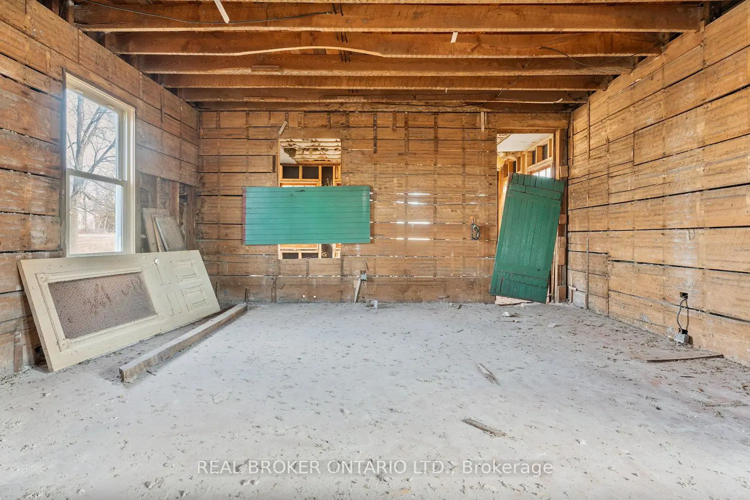 9613 Currie Road photo 4