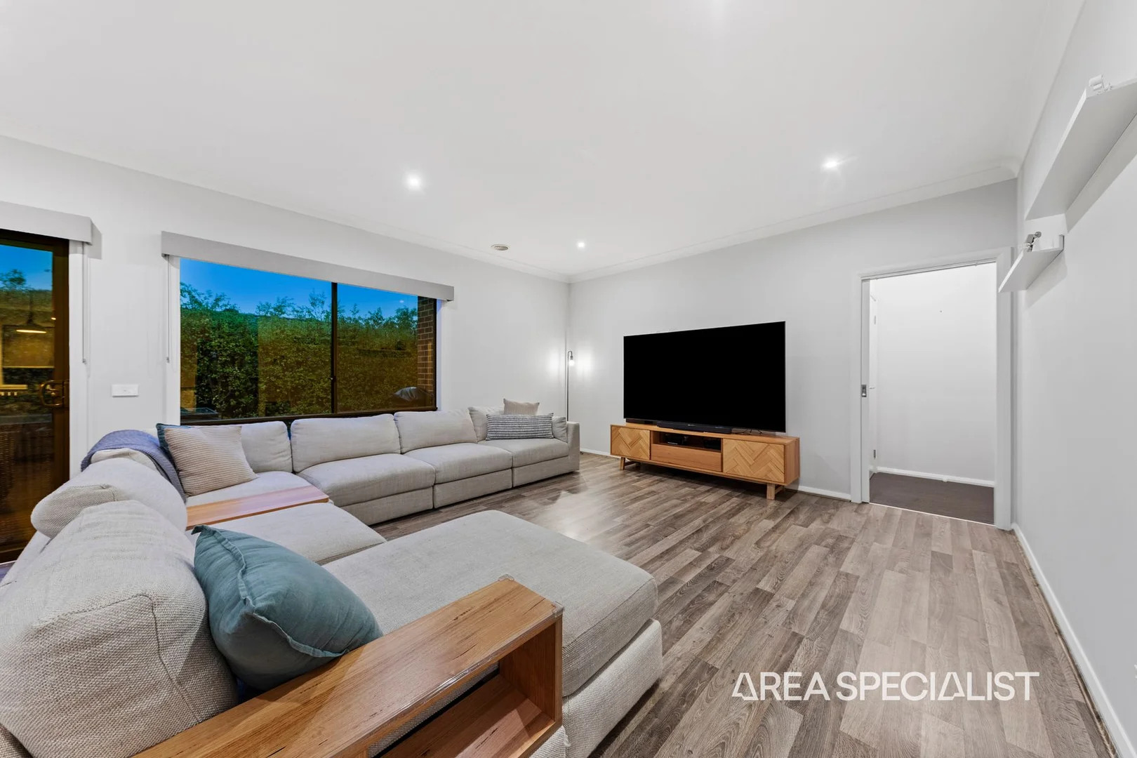 Additional image 4 of 8 Ontario Drive, Pakenham VIC 3810