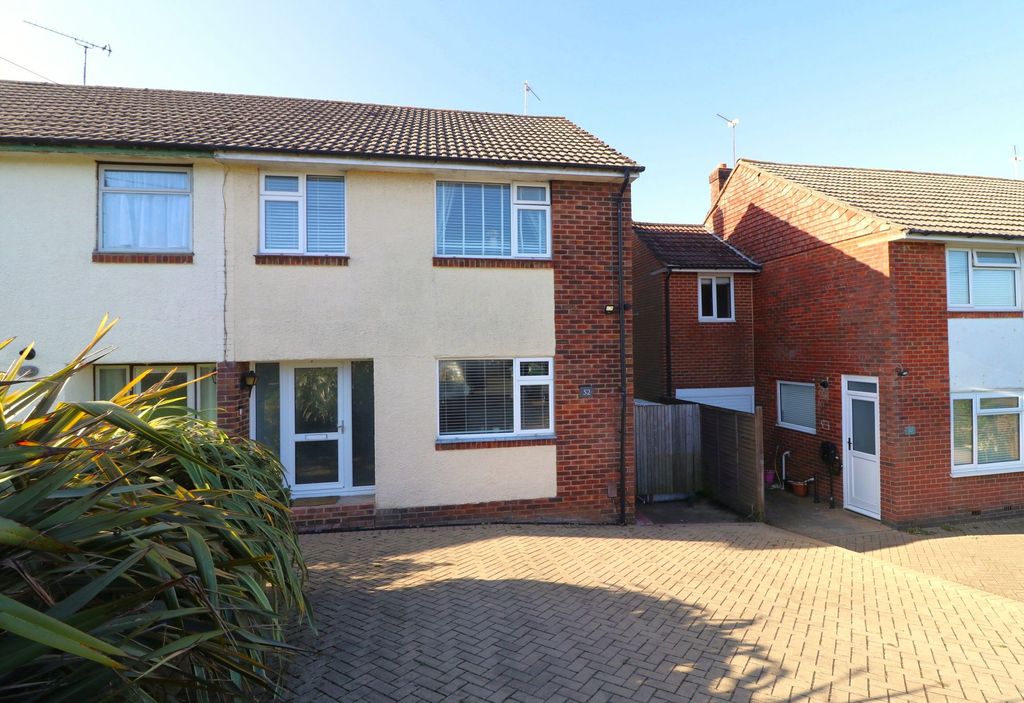 3 bed semi-detached house for saleConiston Gardens, Hedge End SO30