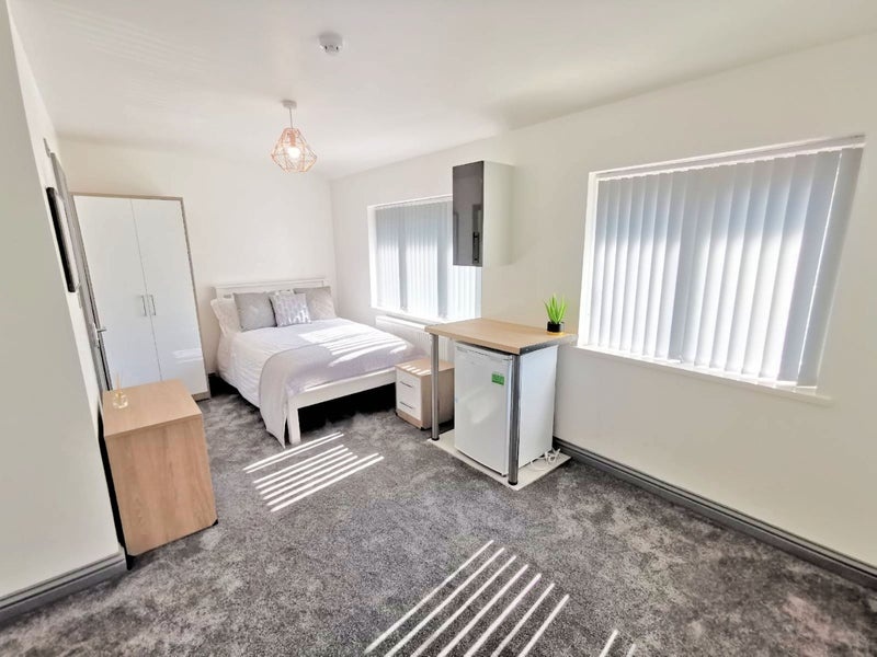Room in a Shared House, West Boulevard, B32, N1 7GU photo 3