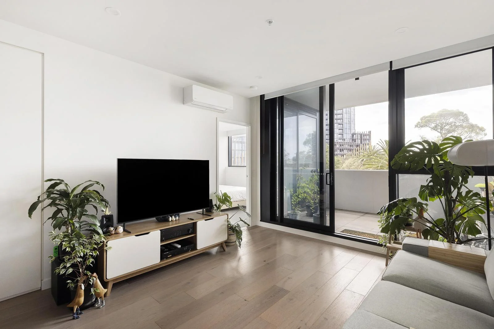 Additional image 3 of 318D/45 Linden Avenue, Ivanhoe VIC 3079