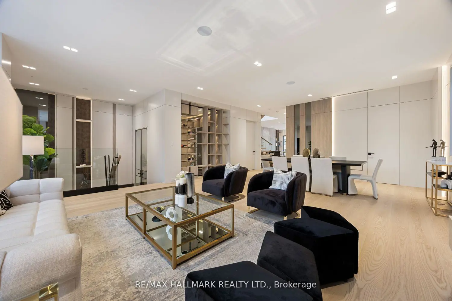 652 Bedford Park Avenue photo 3