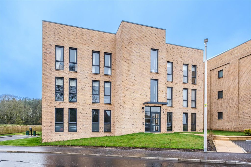 2 bed flat for saleThe Fairways, Magnolia Lane, Strathaven ML10