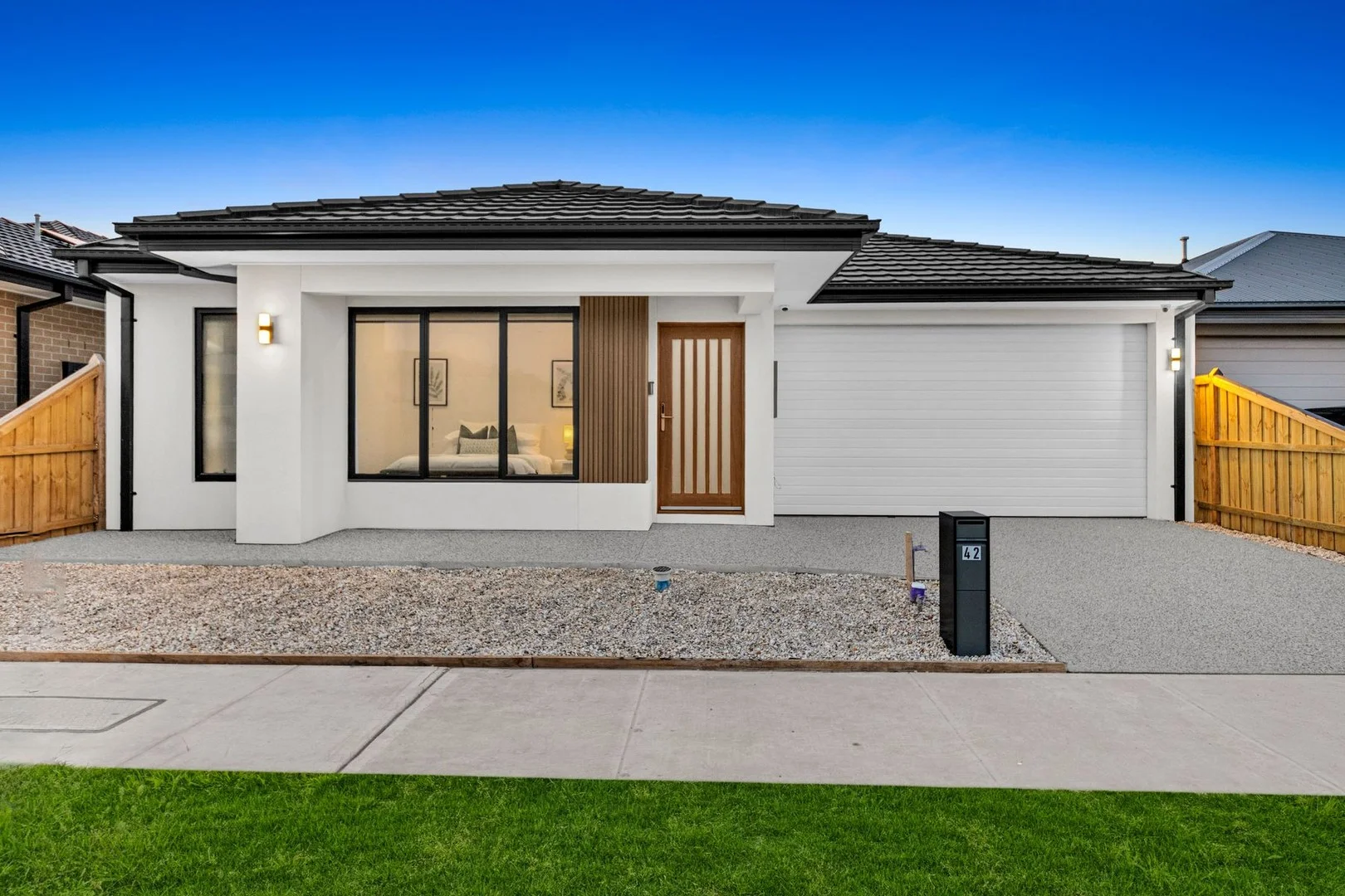 42 FURZE ROAD, Officer VIC 3809