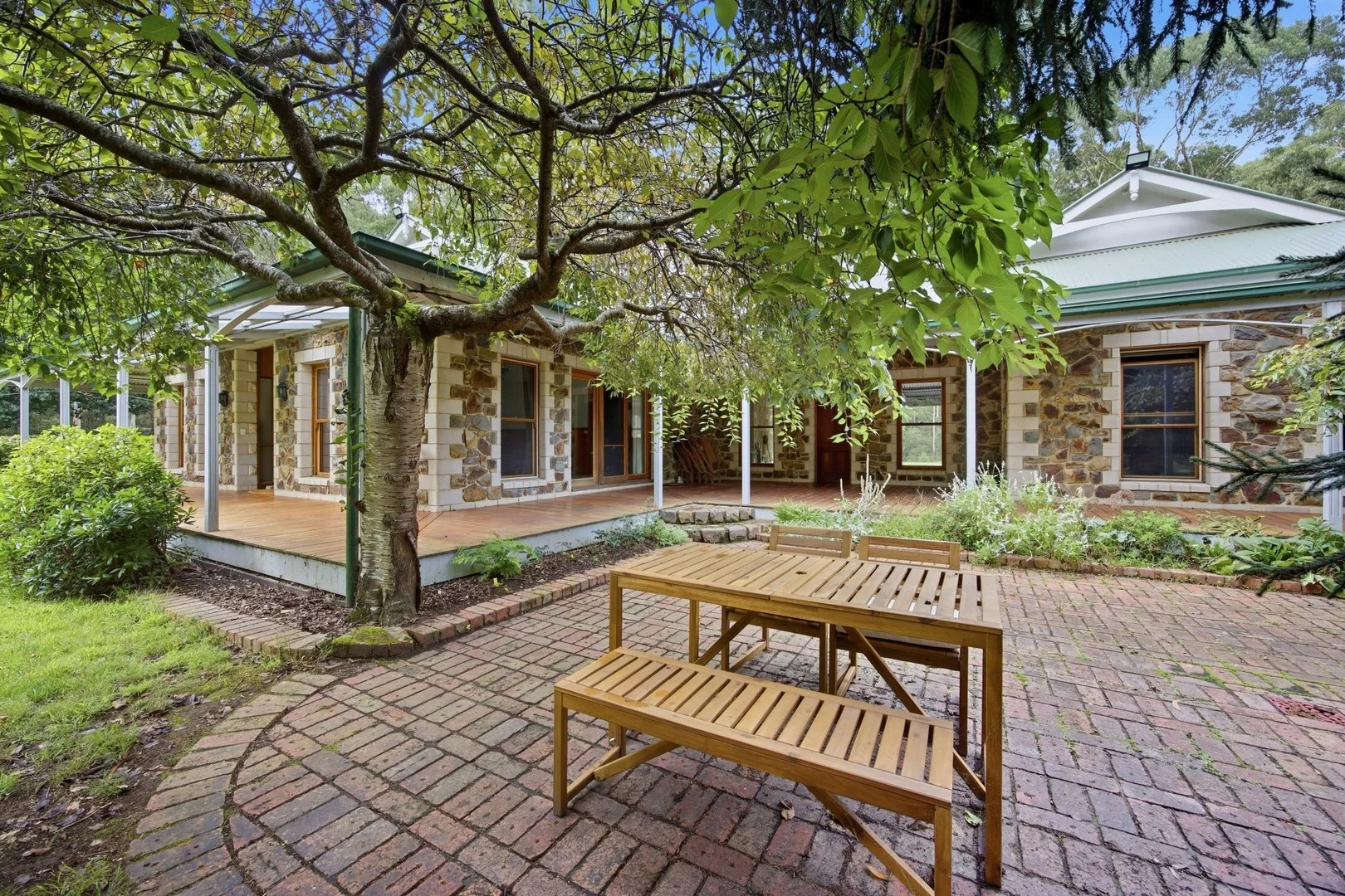 2055 Woods Point Road, Reefton VIC 3799