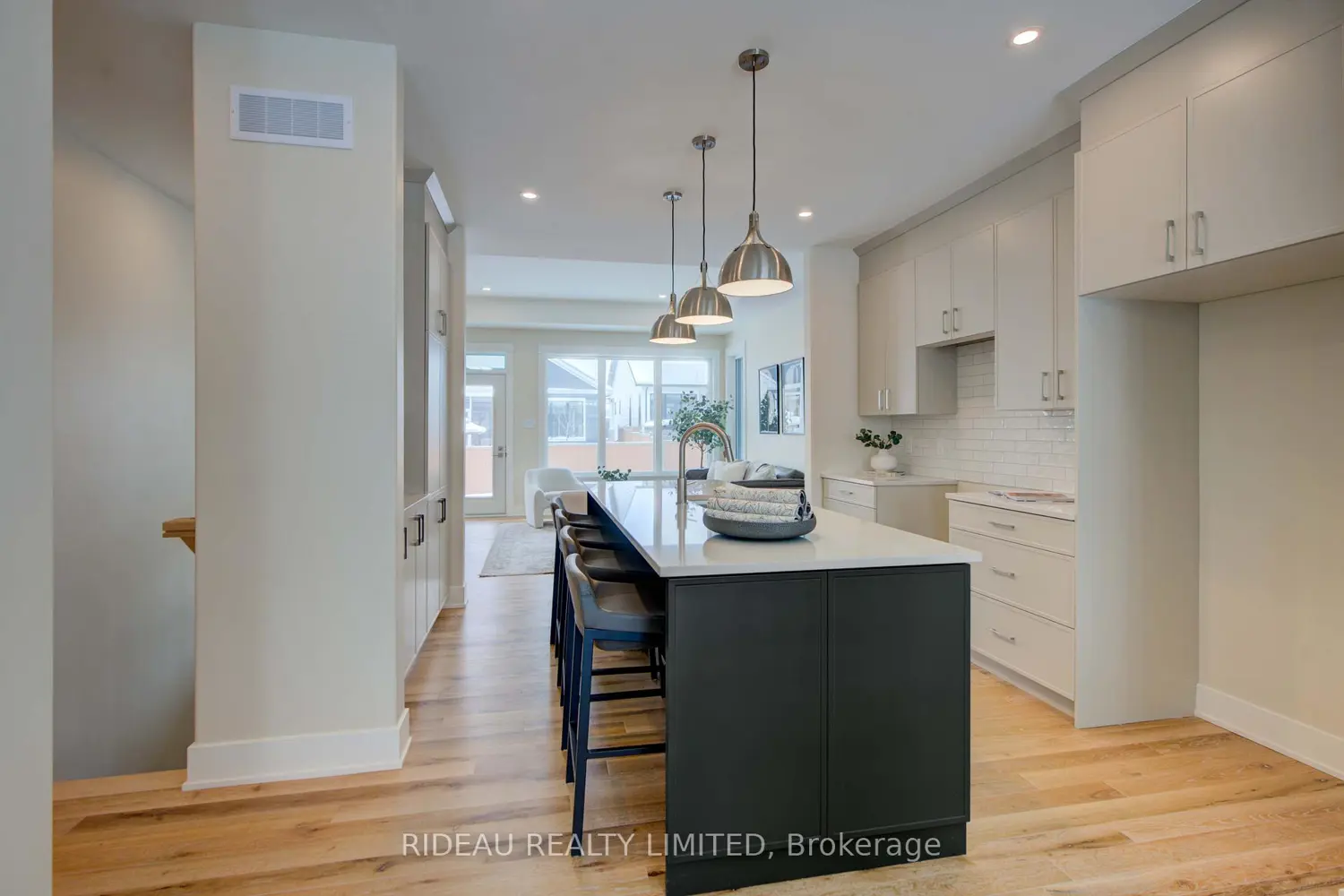 122 Shelter Cove Drive photo 5