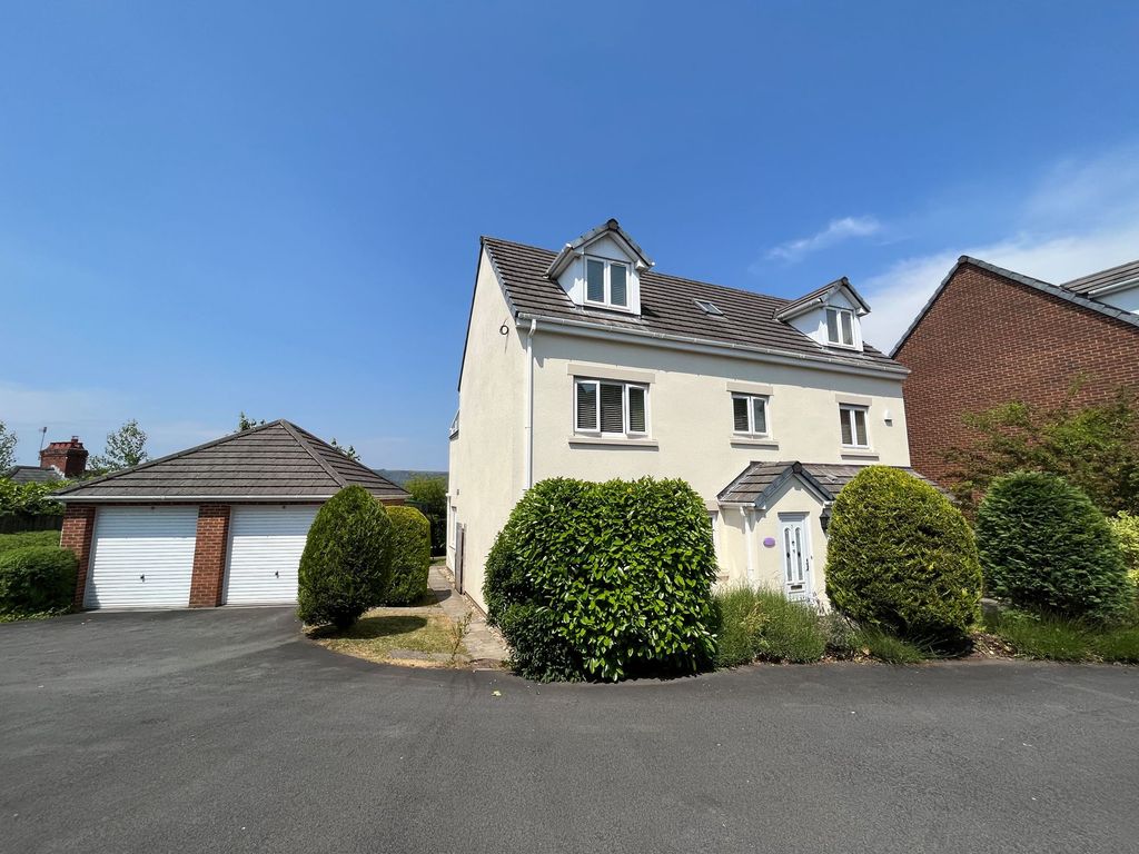 6 bed detached house for saleLavender House, Cimla Court, Cimla, Neath SA11