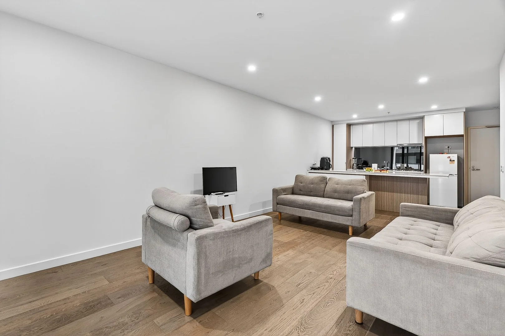Additional image 6 of 711/600 Doncaster Road, Doncaster VIC 3108