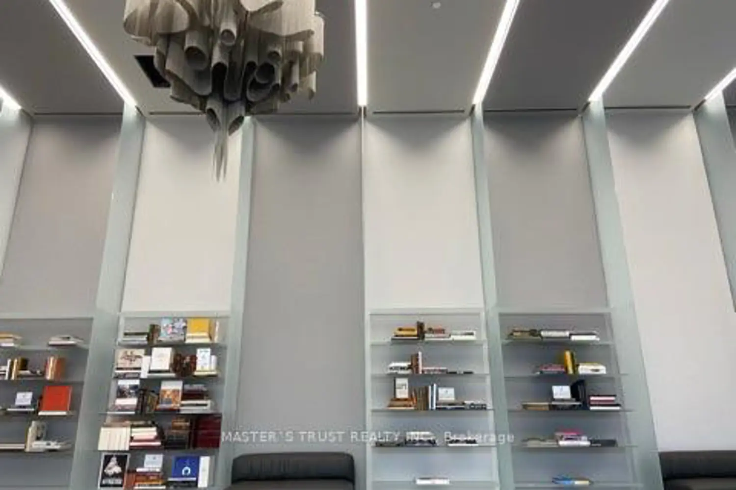 5 Soudan Avenue 711 photo 2