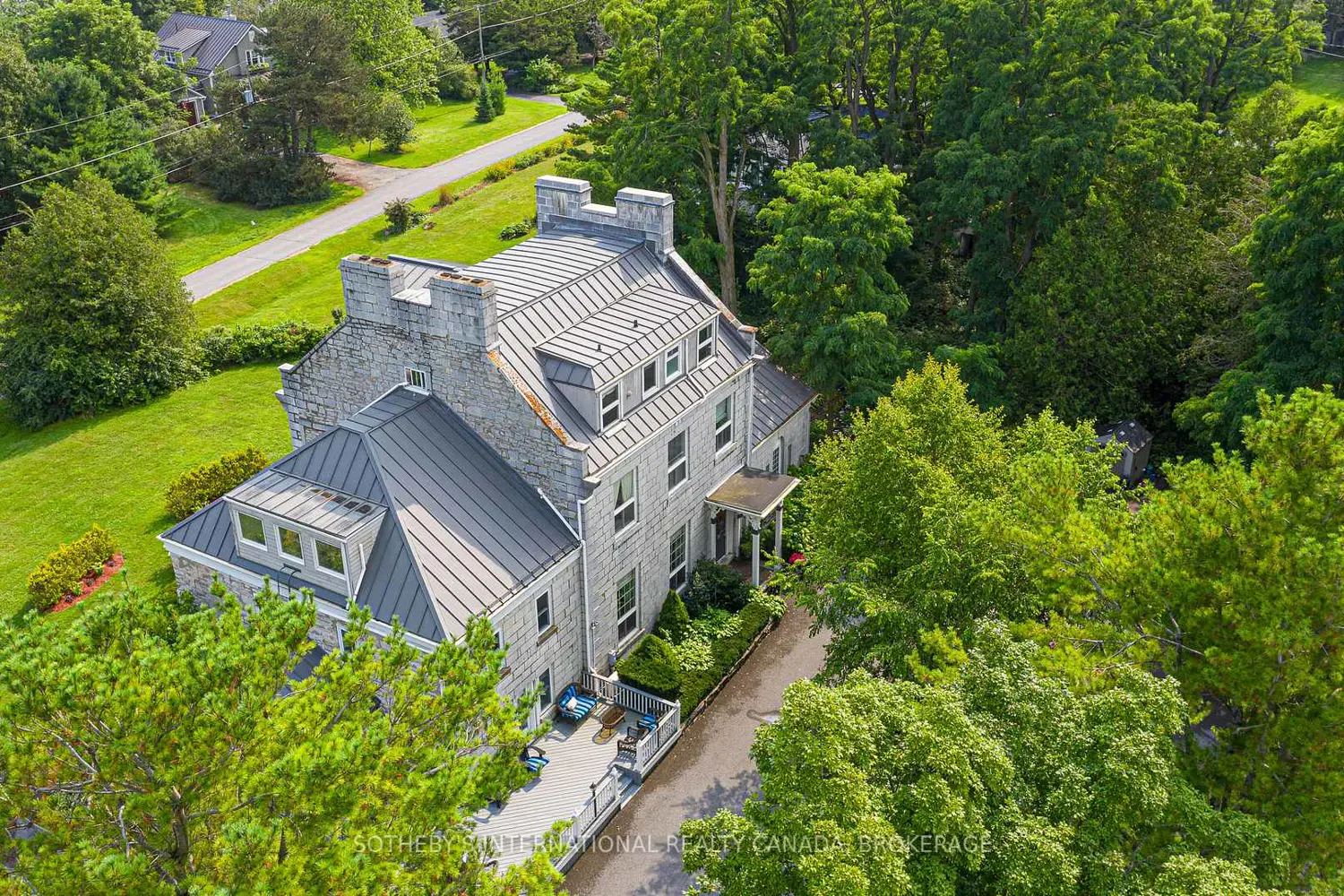 8 Starr Place