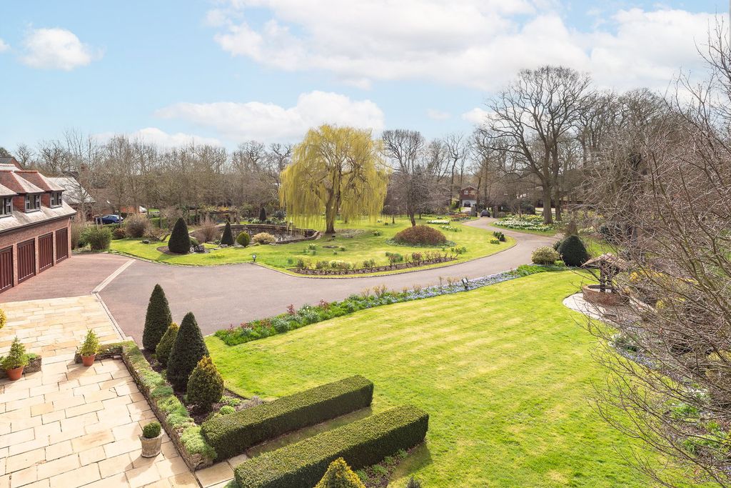 Additional image 2 of 5 bed detached house for saleWestfield Road, Oakley, Bedfordshire MK43