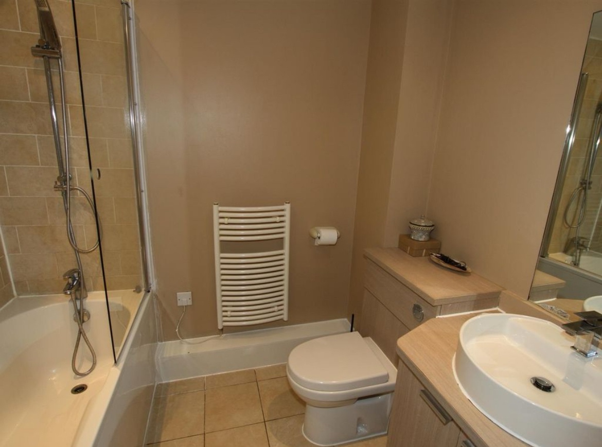 2 Bed Flat, Joiner Street, M4, N1 7GU photo 4