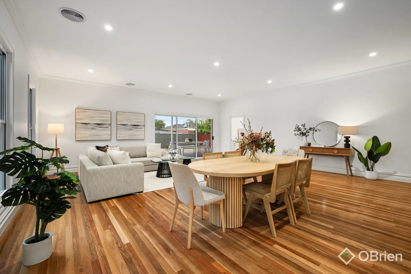 8 Vernon Road, Wangaratta VIC 3677 photo 3