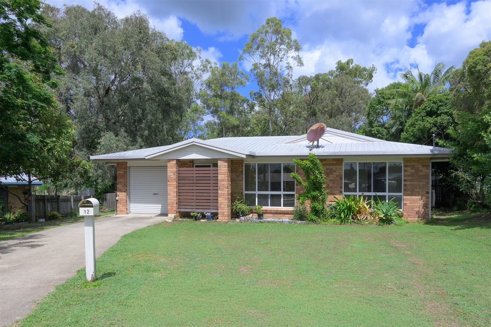 12 Carpentaria Close, Clinton QLD 4680