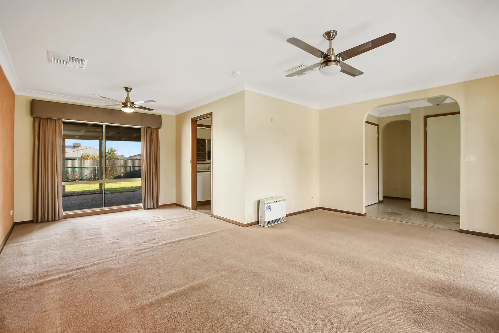 Additional image 5 of 48 Saville Avenue, Lavington NSW 2641