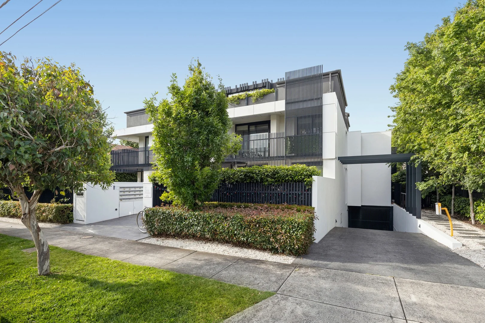 305/33 Crisp Street, Hampton VIC 3188
