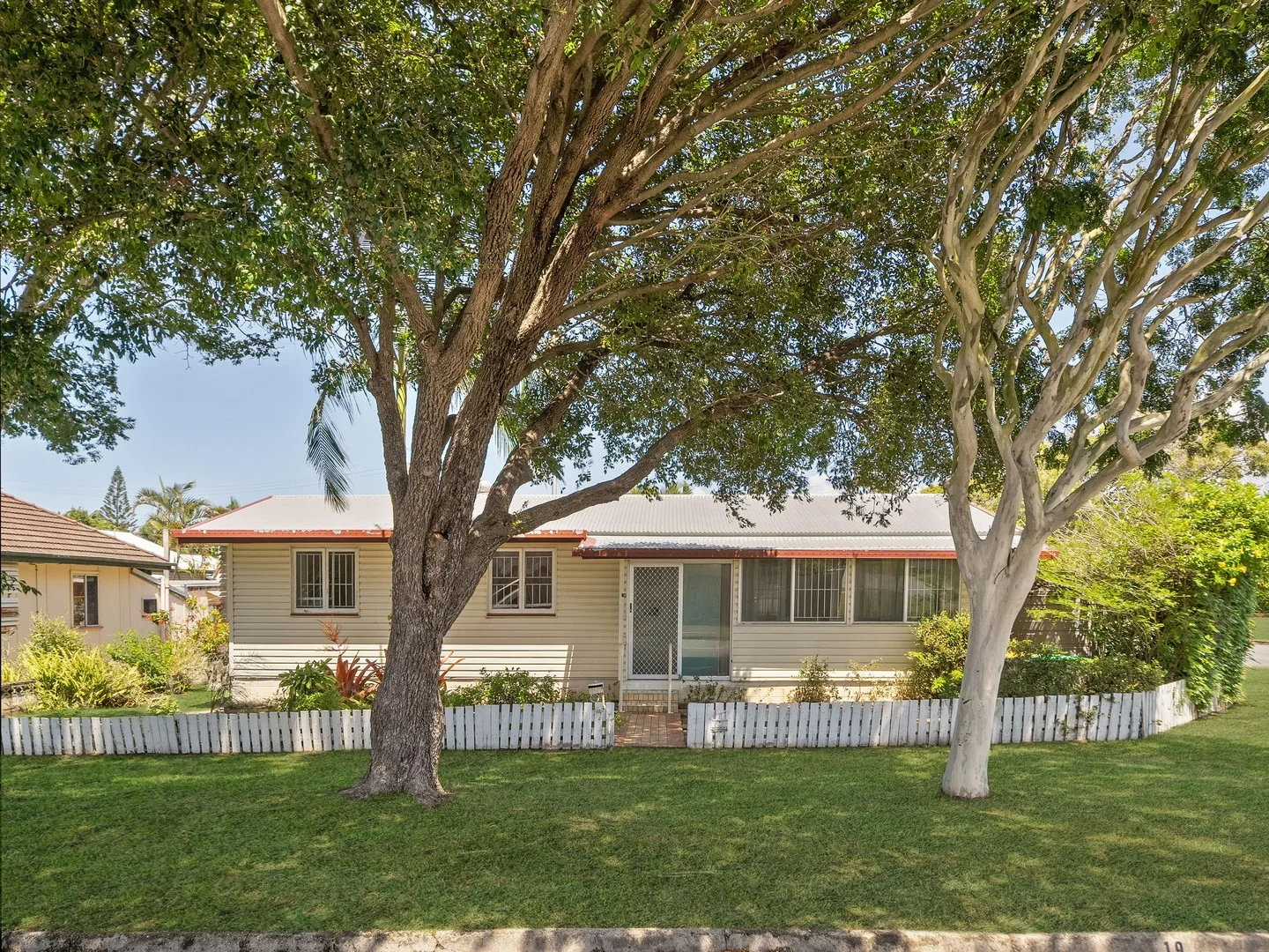 19 Ewan Street, Margate QLD 4019 photo 3