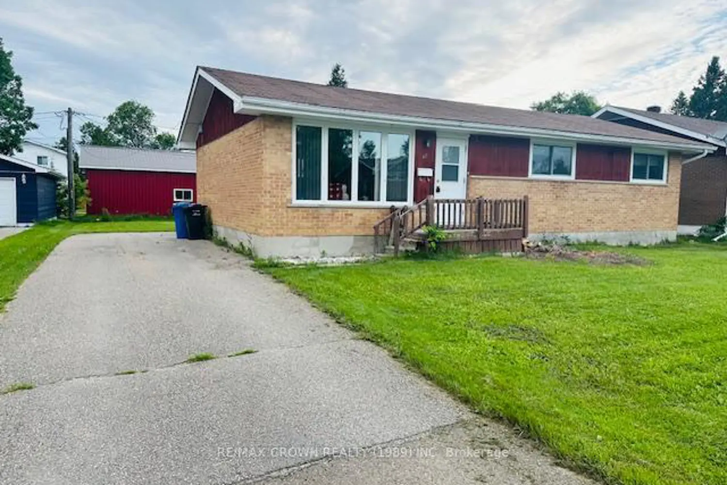 12 Winnipeg Street