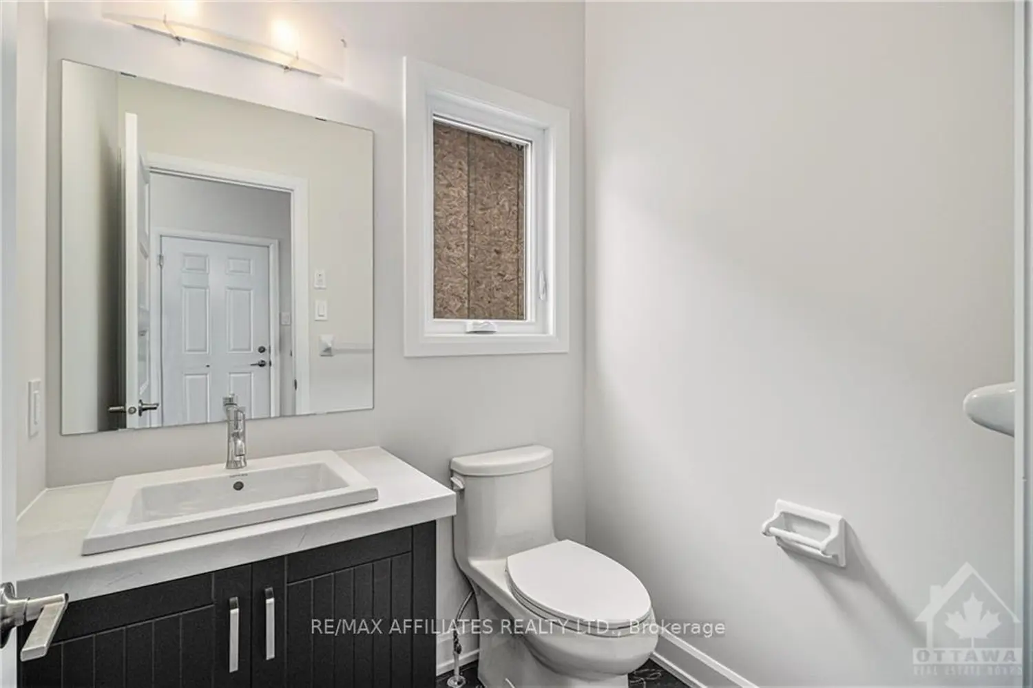 1205 Montblanc Crescent photo 2