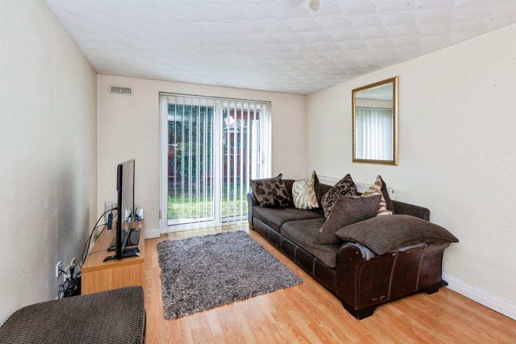 Additional image 7 of 5 bed detached house for saleStation Road, Slough SL1