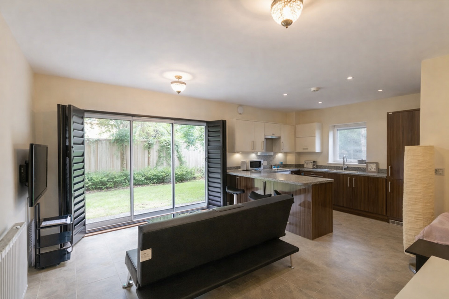 2 Bed Flat, Highfield Road, B15, N1 7GU photo 4