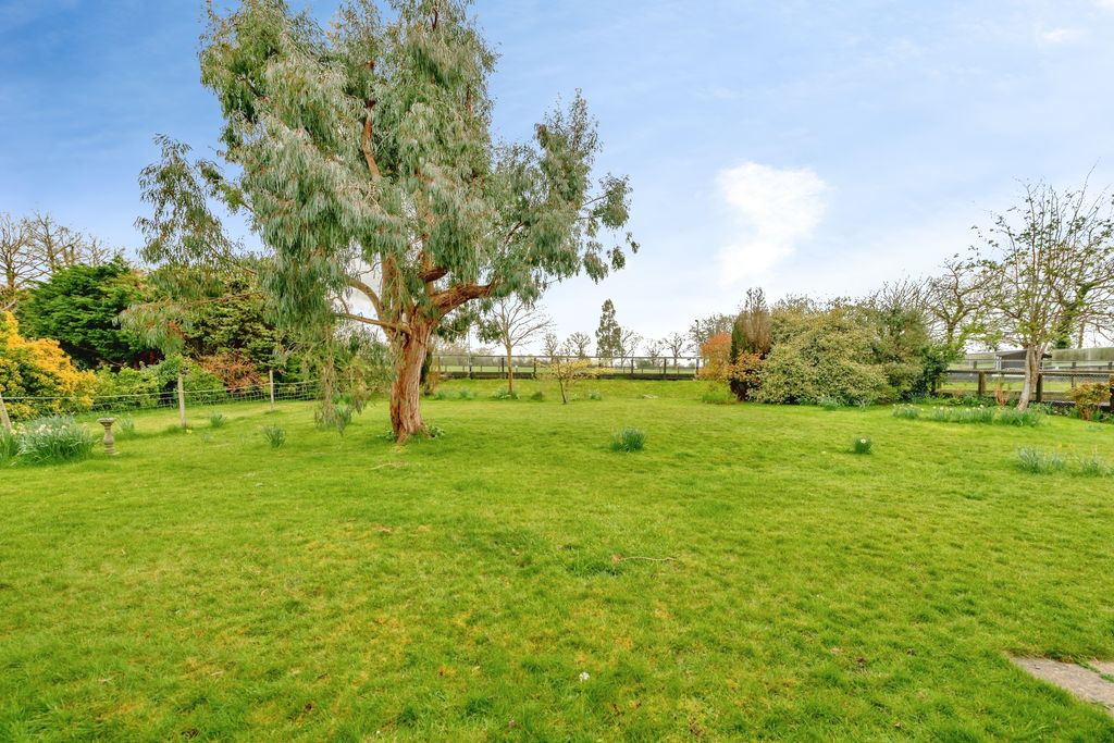 Additional image 19 of 3 bed detached house for saleAxes Lane, Redhill RH1