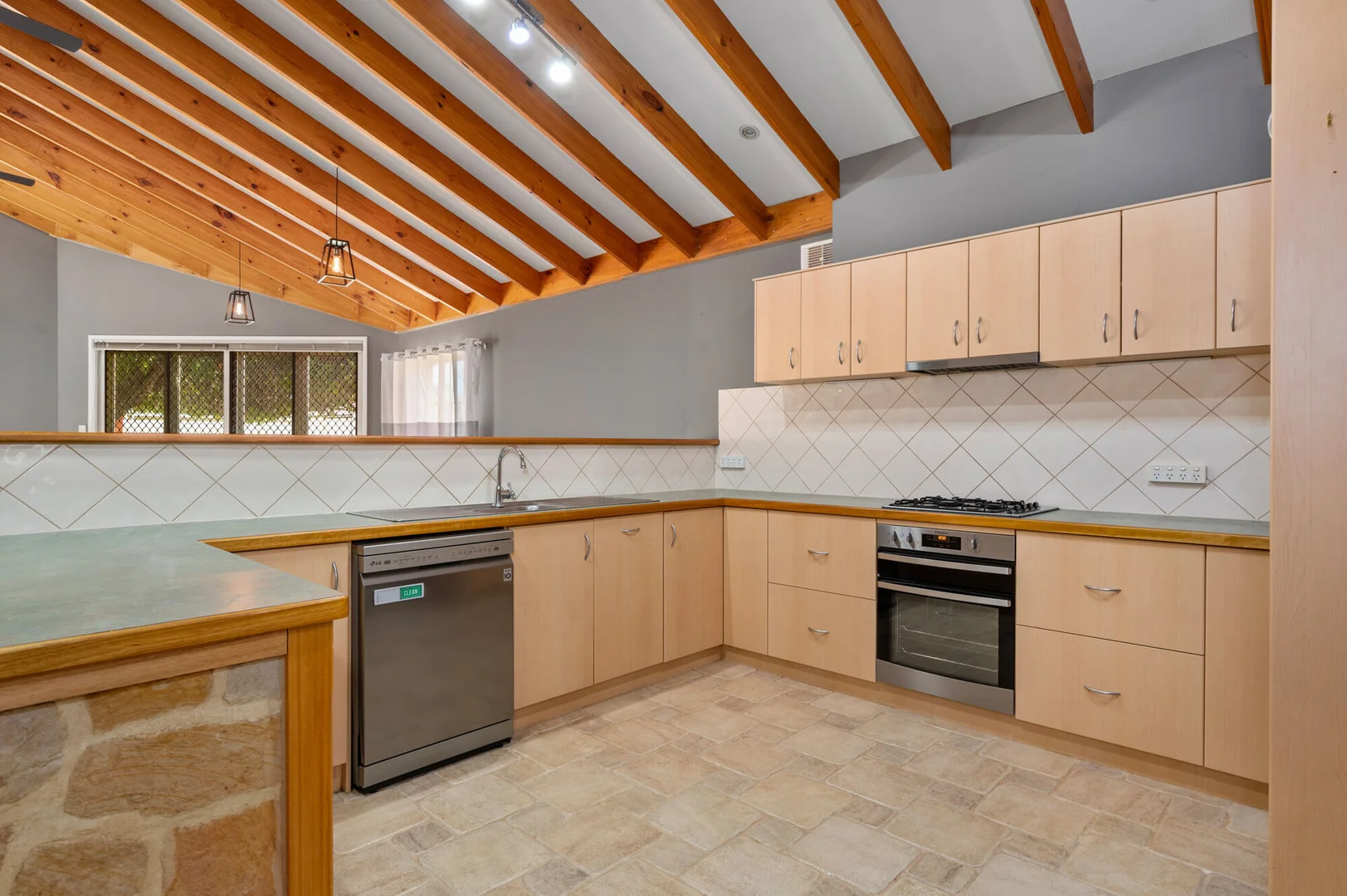 Additional image 4 of 124 Campbell Street, West Lamington WA 6430