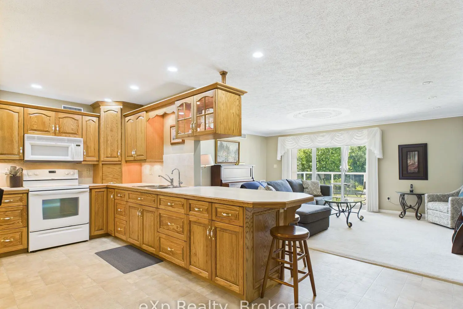 Additional image 6 of 85 William Street 202