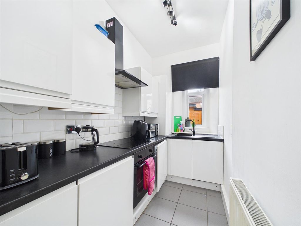 2 bed flat for sale12A Feus Road, Perth PH1 photo 4