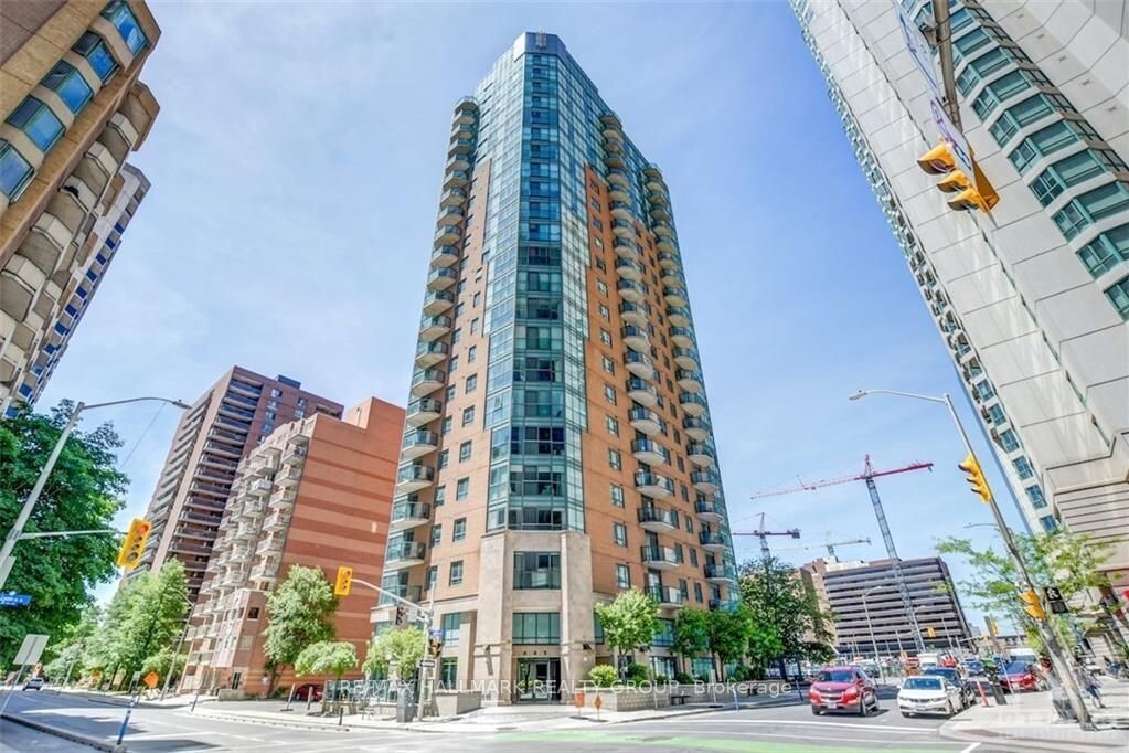 445 Laurier Ave, Ottawa Centre, K1R 0A2