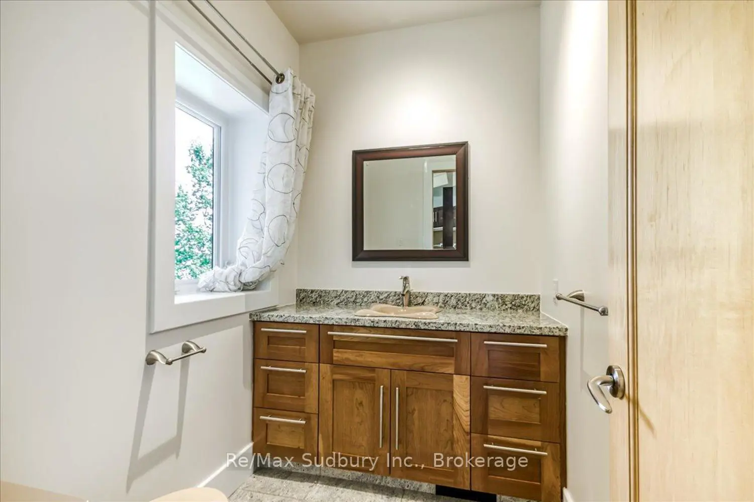 Additional image 16 of 1064 Dew Drop Road