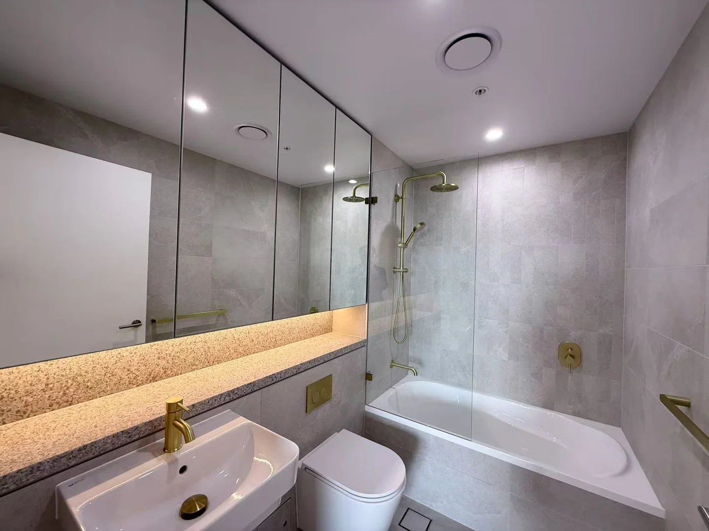 Additional image 9 of 504/13 De Clambe Drive, Castle Hill NSW 2154