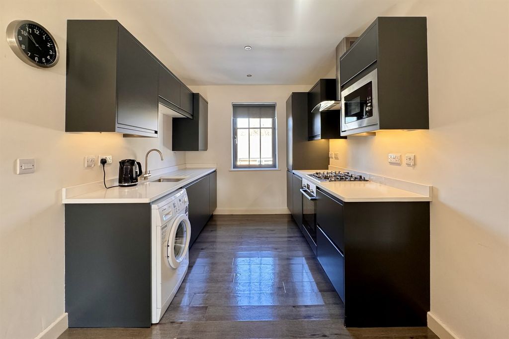 Additional image 3 of 2 bed flat for saleSamuel Wood Close, Glossop SK13