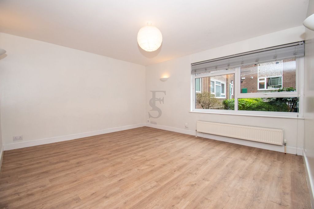 2 bed flat for saleThe Albany, London Road, Leicester LE2
