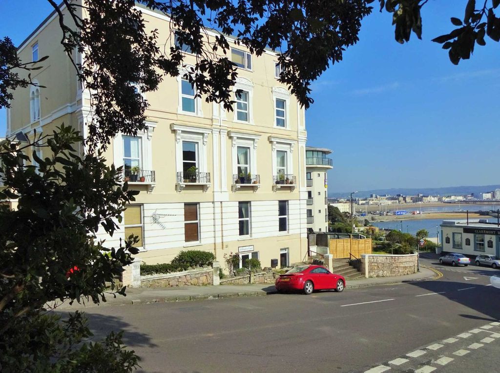 2 bed flat for saleAddington Court, Maderia Road BS23