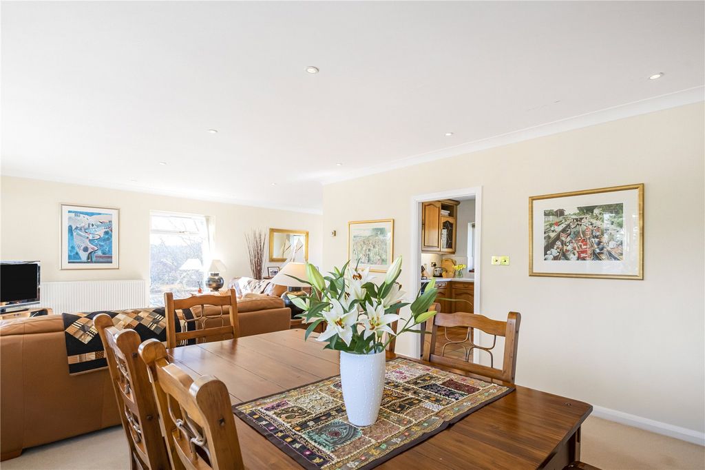 Additional image 6 of 3 bed flat for saleMarsh Mills, Wargrave Road, Henley-On-Thames, Oxfordshire RG9