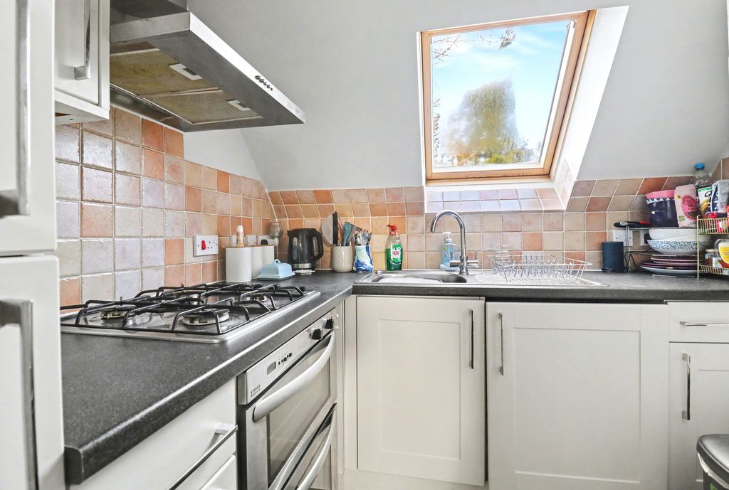 Additional image 4 of 2 bed flat for saleLyons Place, Hedge End SO30