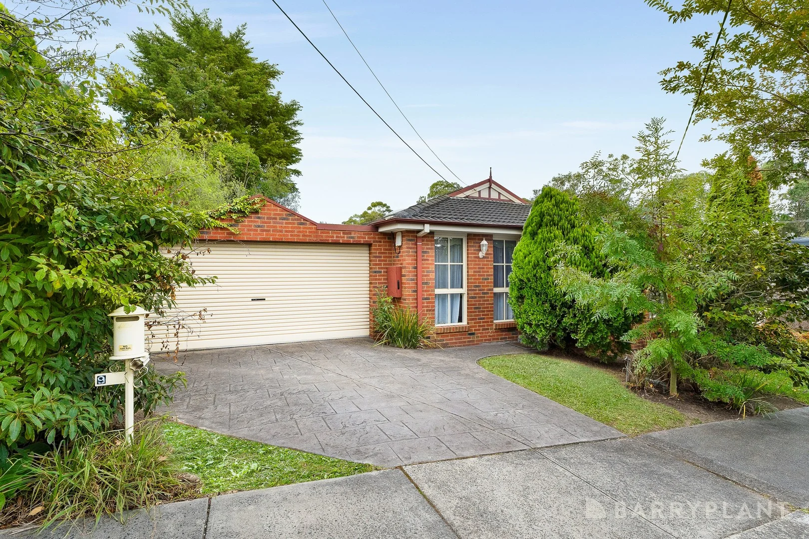 9 East Court, Croydon VIC 3136