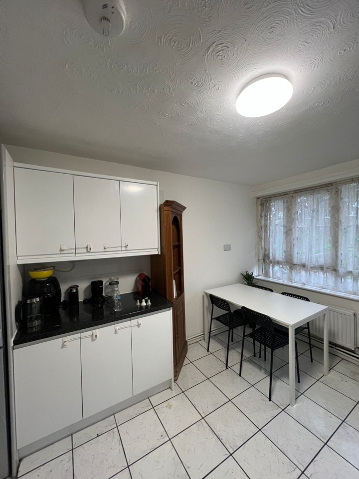 Room in a Shared House, Clark St, E1, N1 7GU photo 5