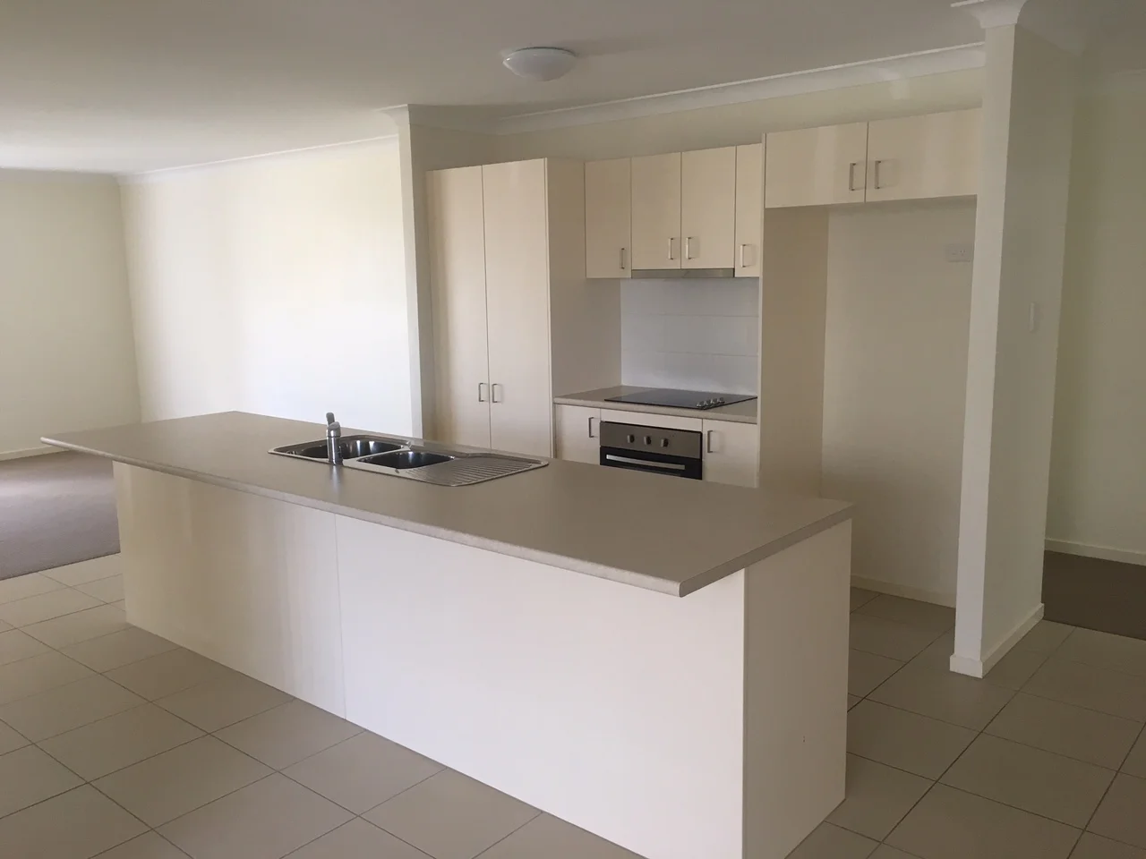 75 Cooper Street, Laidley QLD 4341 photo 2